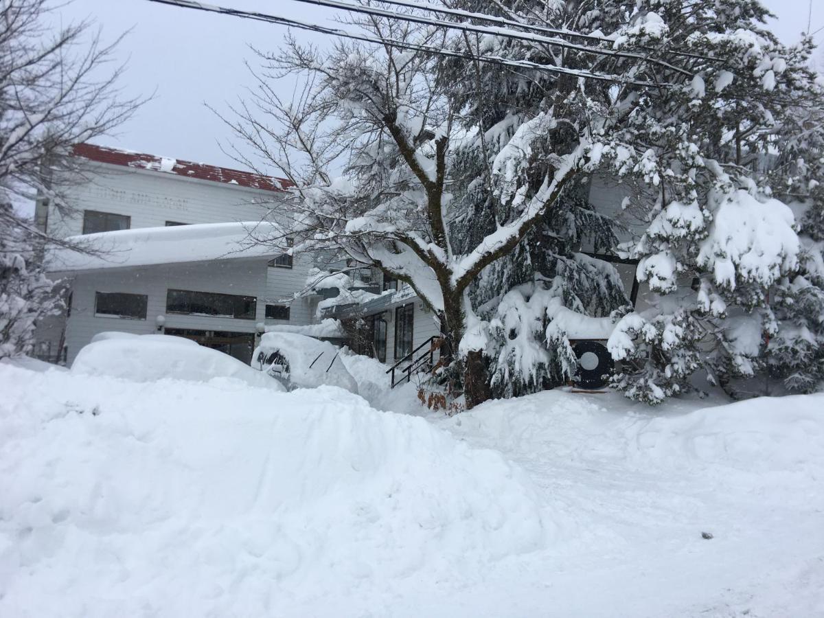 Ha-Mon Slope Side Hotel And Private Chalet Otari Bagian luar foto